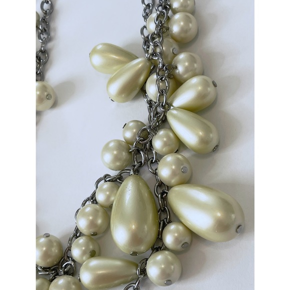 TALBOTS • pearl cluster bib necklace - Picture 8 of 9